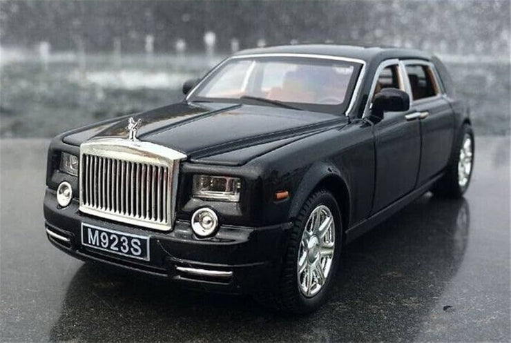 Rolls-Royce Phantom – 1:32 Scale Diecast Elegance