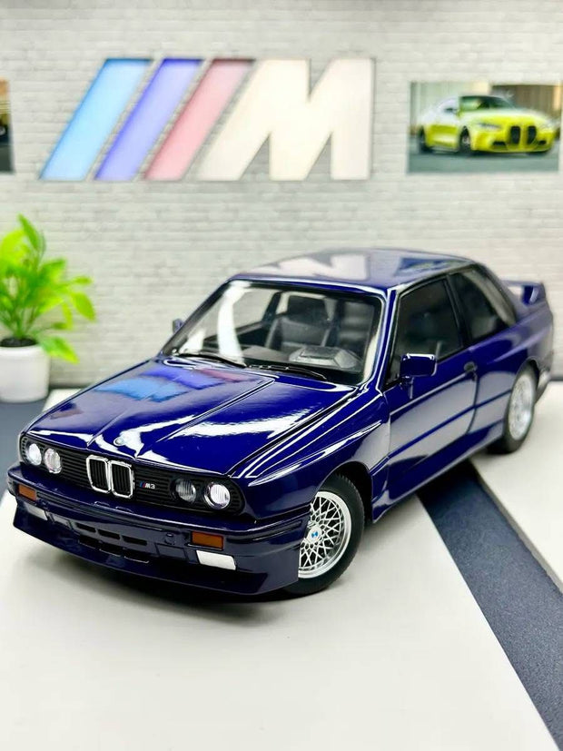 BMW 3 Series E30 – 1:24 Scale Diecast Model