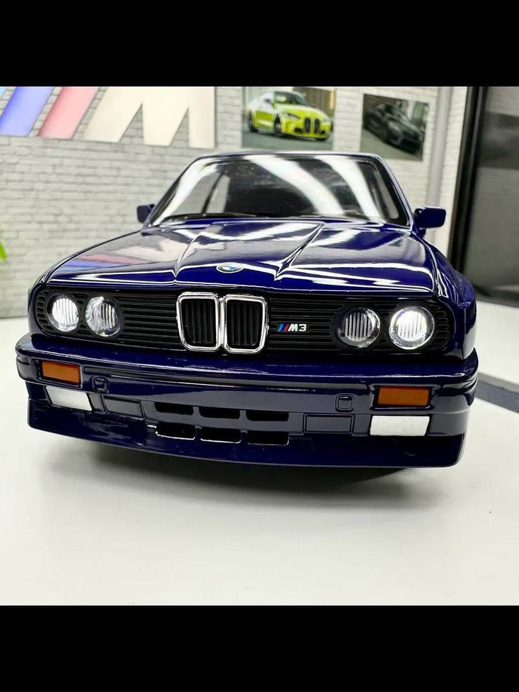 BMW 3 Series E30 – 1:24 Scale Diecast Model
