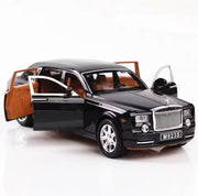 Rolls-Royce Phantom – 1:32 Scale Diecast Elegance