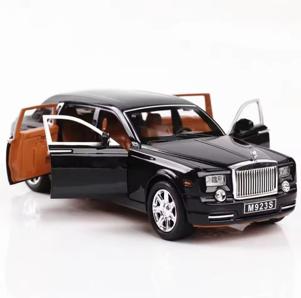 Rolls-Royce Phantom – 1:32 Scale Diecast Elegance